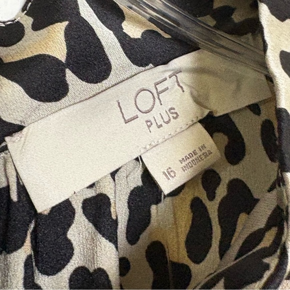 LOFT Leopard Print Silk Feel Silky Mock Neck Long Sleeve Blouse Top Shirt 16 - Picture 6 of 11